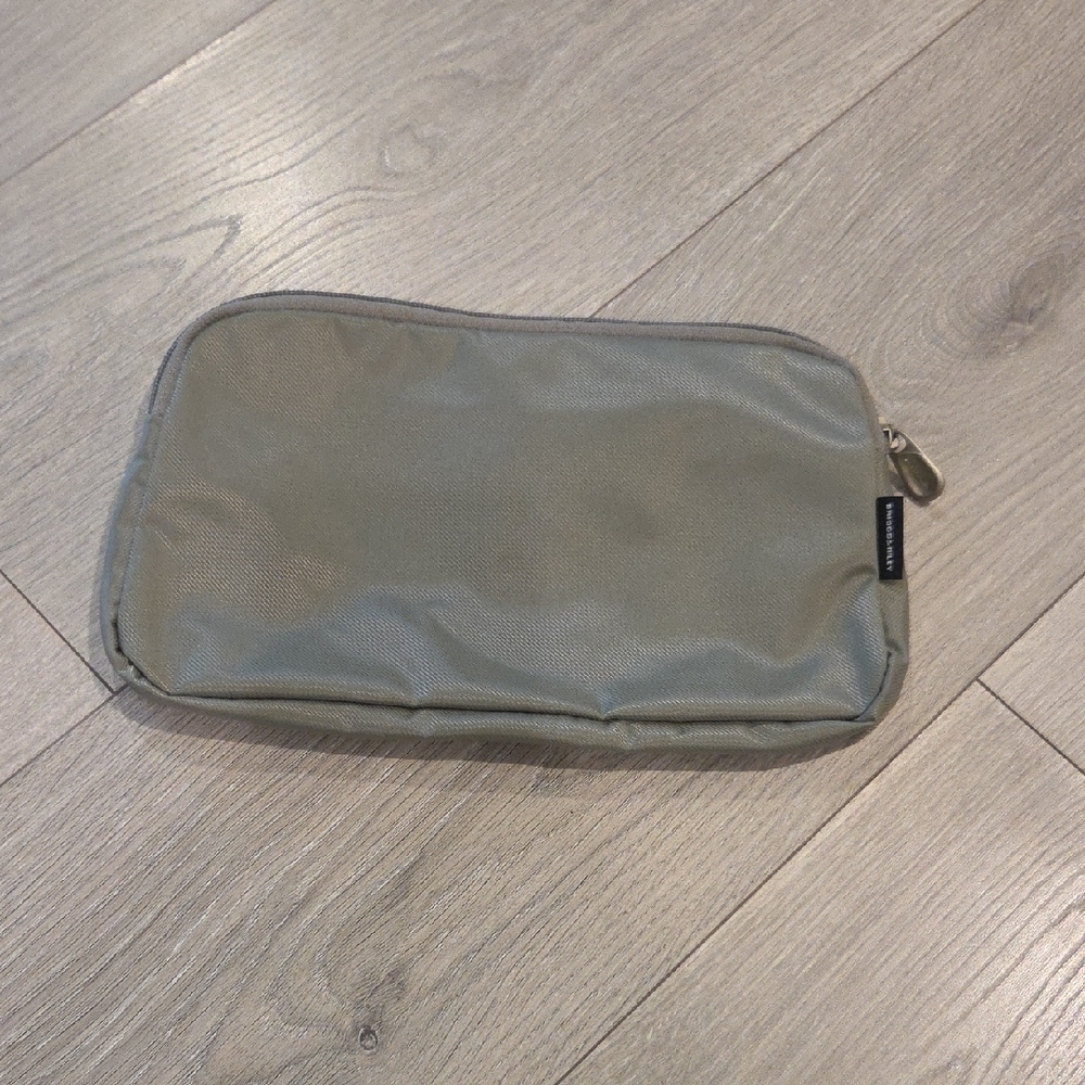Briggs And Riley Waterproof Travel Pocket